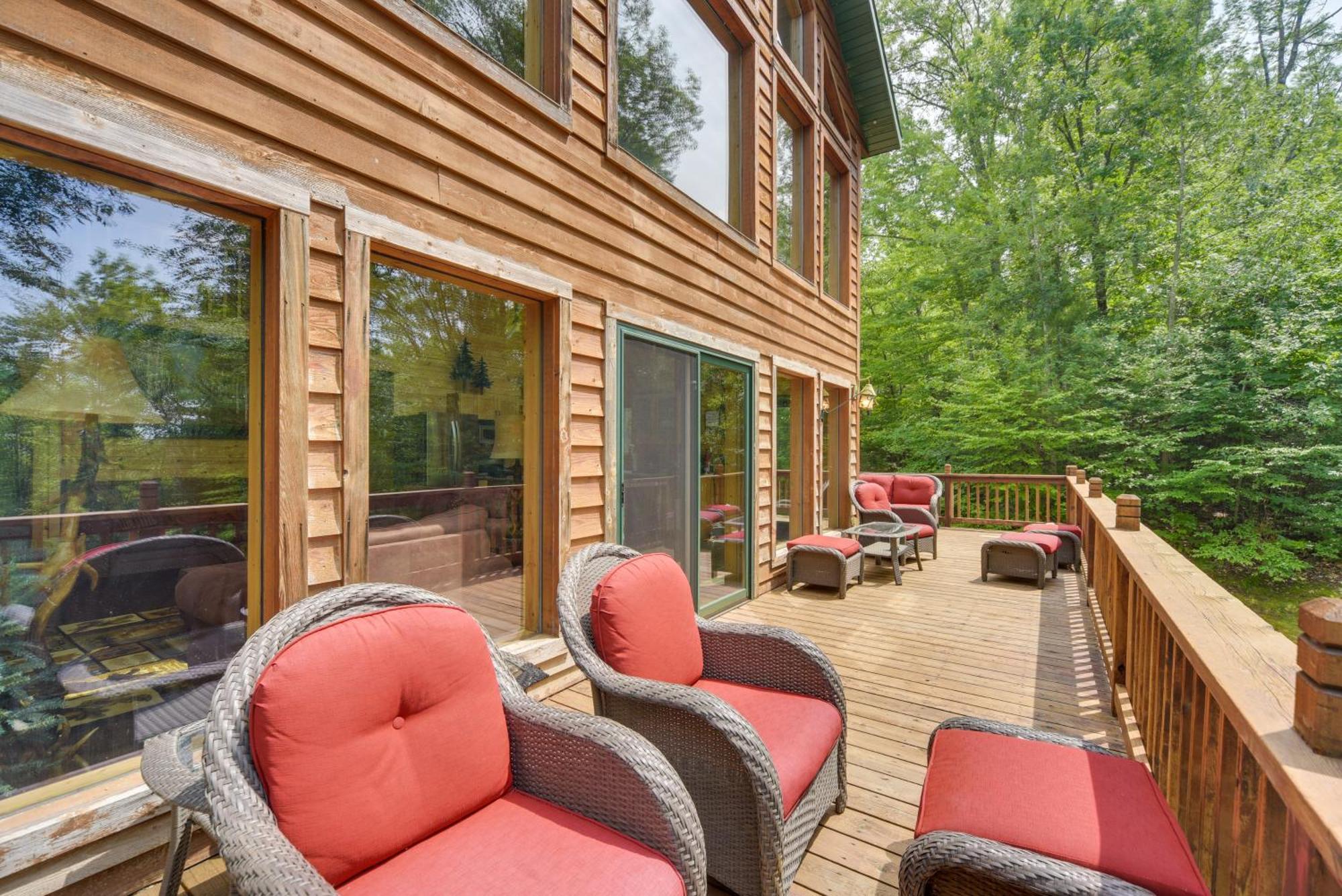 Scenic Hayward Lake View Retreat With Fire Pit Kültér fotó