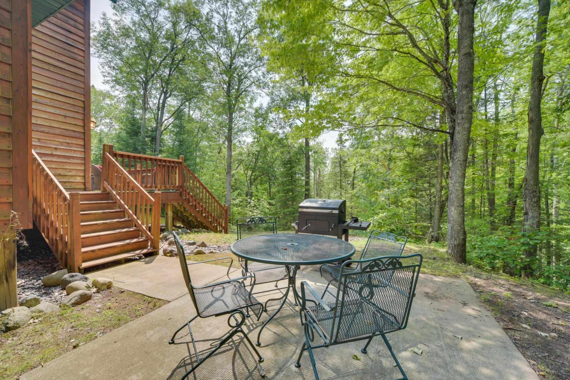 Scenic Hayward Lake View Retreat With Fire Pit Kültér fotó